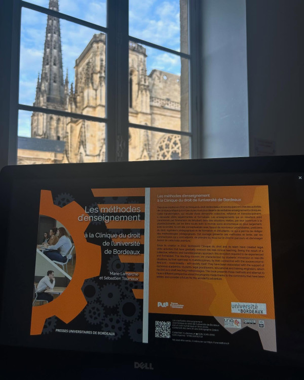 Toute l’équipe de la Clinique du droit de Bordeaux est heureuse de vous faire part de la parution de son ouvrage sur les méthodes d’enseignements.Un ouvrage interactif, accessible via le lien disponible en bio.
Avec tous nos remerciements à nos partenaires !
edaalienor enm_france, le Conseil régional des notaires près la Cour d’Appel de Bordeaux, unaeditions universitedebordeaux facdroitscpo region_nouvelle_aquitaine, la Fondation Mainguené, le Programme national d’accueil en urgence des scientifiques et artistes en exil (PAUSE), le DU Tremplin à l’université Bordeaux Montaigne, le Groupe d’Impulsion de la Fondation de Bordeaux Université, domofrance_ et CMSO, Gbna Polycliniques, ERENA Bordeaux, acbordeaux idex_groupe cfdt_officiel creditmutuel cdad33.